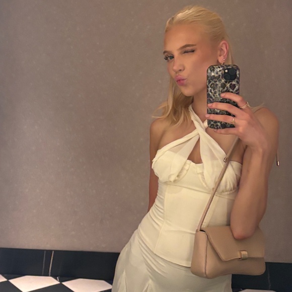 White Fox Boutique Match Maker Bustier & Mini Skirt SET - Picture 6 of 8